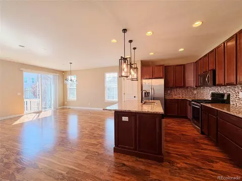 Living - 24336 E Links Pl, Aurora, CO 80016 photo 2 of 6