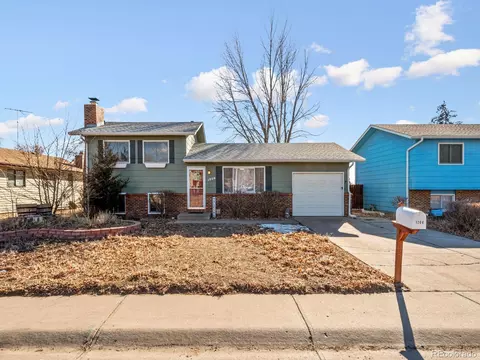 1208 36th St, Evans, CO 80620 photo 3