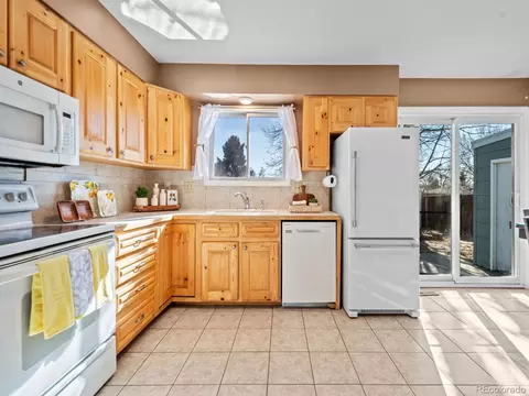 1208 36th St, Evans, CO 80620 photo 4