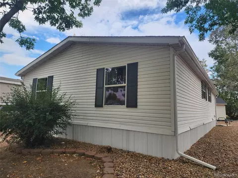 10548 Barron Cir, Longmont, CO 80504 photo 2