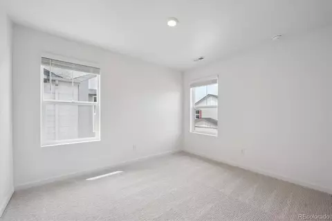 22254 E 6th Pl, Aurora, CO 80018 photo 12