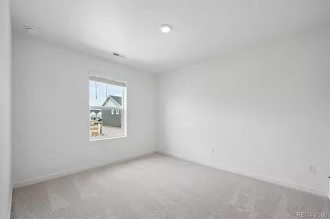 22254 E 6th Pl, Aurora, CO 80018 photo 9