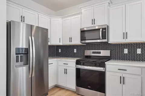 22254 E 6th Pl, Aurora, CO 80018 photo 7