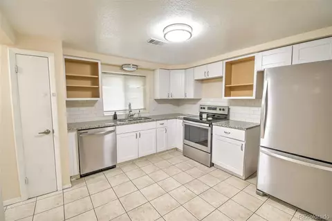 1658 Chester St, Aurora, CO 80010
