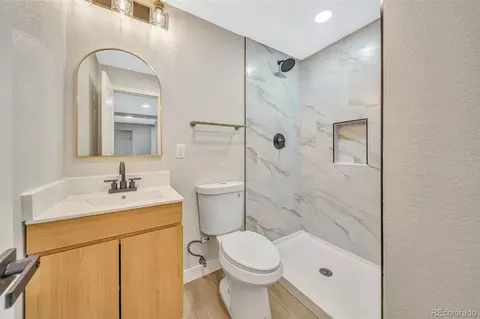 Bath - 19642 E 42nd Ave, Denver, CO 80249 photo 5 of 5