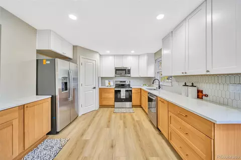 Kitchen - 19642 E 42nd Ave, Denver, CO 80249 photo 2 of 3