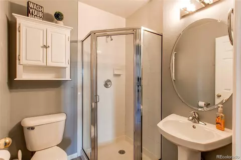 Bath - 4135 E 119 Th Pl #B, Thornton, CO 80233 photo 2 of 2