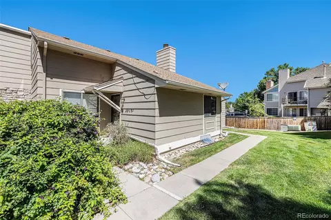 3912 S Atchison Way #E, Aurora, CO 80014 photo 2