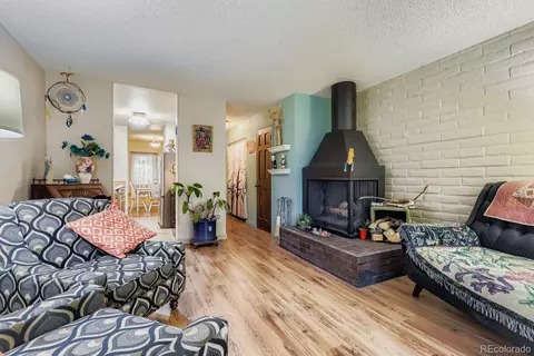 1060 S Parker Rd #27, Denver, CO 80231