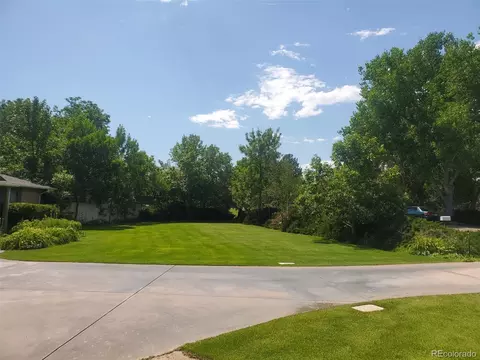 Exterior - 2208 Champlain Dr, Boulder, CO 80301 photo 5 of 17