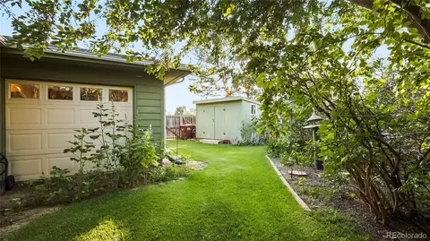 Exterior - 2208 Champlain Dr, Boulder, CO 80301 photo 15 of 17
