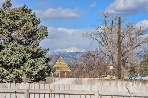 Exterior - 2208 Champlain Dr, Boulder, CO 80301 photo 10 of 17