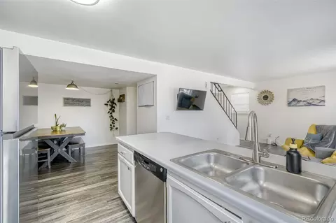 Kitchen - 4904 E 125th Ave, Thornton, CO 80241 photo 4 of 5