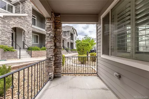 Exterior - 9068 E Phillips Dr, Englewood, CO 80112 photo 3 of 5