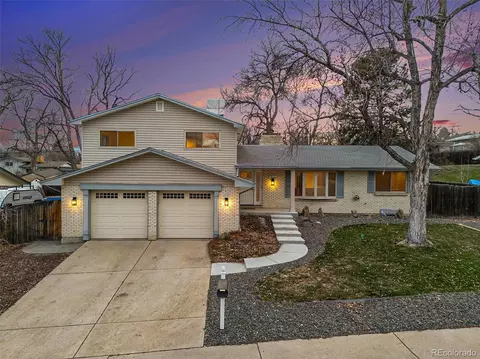 871 S Newcombe Way, Lakewood, CO 80226