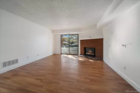 Living - 14465 E 1st Dr #B8, Aurora, CO 80011 photo 4 of 5