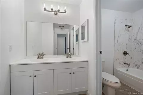 Bath - 14465 E 1st Dr #B8, Aurora, CO 80011 photo 2 of 4