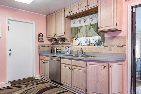 16002 Evans Ct, Aurora, CO 80013 photo 10