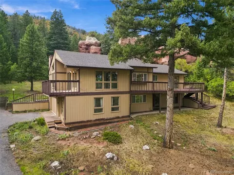 6841 Pike Pl, Larkspur, CO 80118