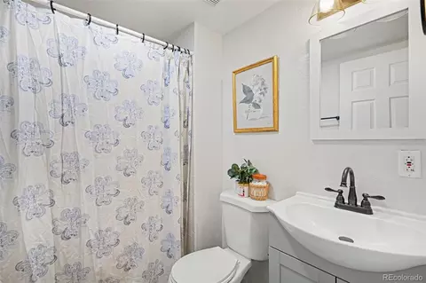 Bath - 2537 E Nichols Cir, Centennial, CO 80122 photo 4 of 4