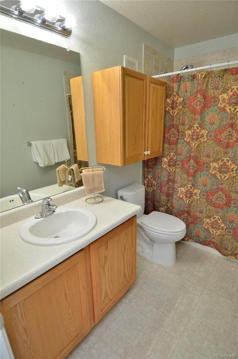 21930 E Irish Dr, Aurora, CO 80016 photo 14