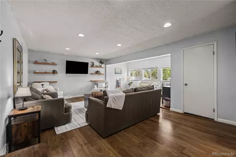 2951 S Downing St, Englewood, CO 80113