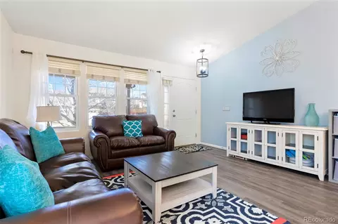 20592 E Duke Dr, Aurora, CO 80013 photo 5