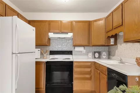 Kitchen - 13606 E Bates Ave #309, Aurora, CO 80014 photo 2 of 2