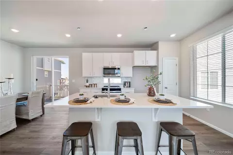 618 Wagon Wheel Way, Bennett, CO 80102 photo 4