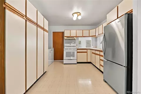 Kitchen - 3030 Birch Ave, Boulder, CO 80305 photo 1 of 2