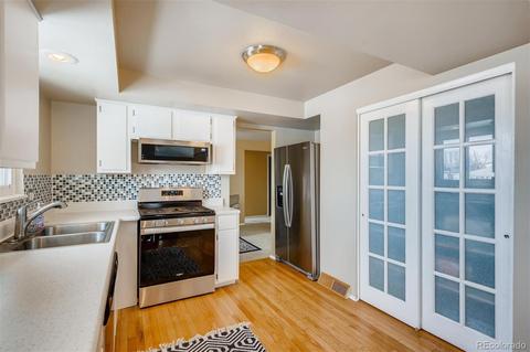 4649 Euclid Cir, Centennial, CO 80121 photo 9