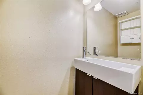 Bath - 9195 E Lehigh Ave #167, Denver, CO 80237 photo 2 of 2