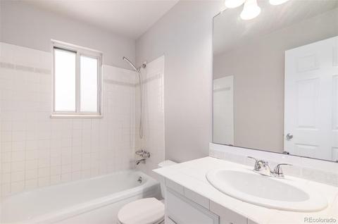 19060 E Mansfield Dr, Aurora, CO 80013 photo 4