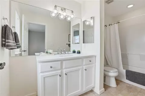 Bath - 8182 E 29th Ave, Denver, CO 80238 photo 4 of 4