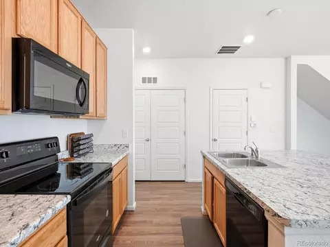 Kitchen - 18023 E 103rd Ave, Commerce City, CO 80022 photo 4 of 6