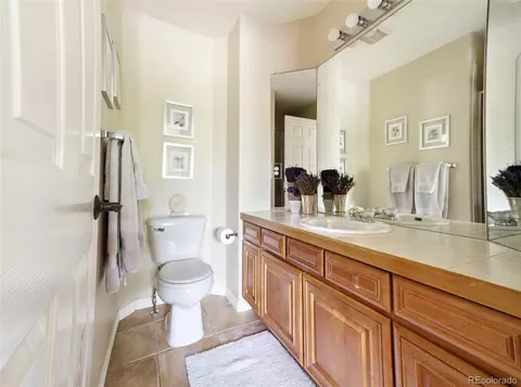 Bath - 9275 E Aspen Hill Pl, Lone Tree, CO 80124 photo 4 of 6