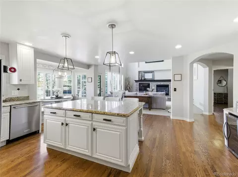Kitchen - 9275 E Aspen Hill Pl, Lone Tree, CO 80124 photo 3 of 4