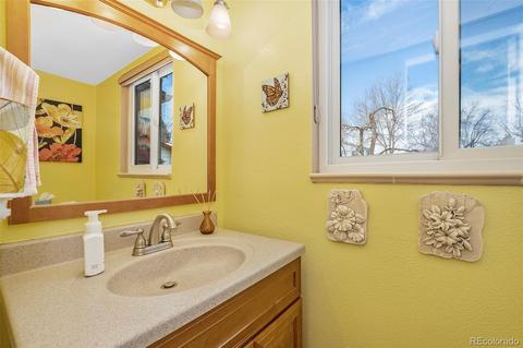 8215 Jay Ct, Arvada, CO 80003 photo 12