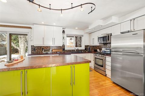 8215 Jay Ct, Arvada, CO 80003 photo 9