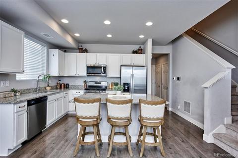 16147 Elk Pl, Denver, CO 80239 photo 5