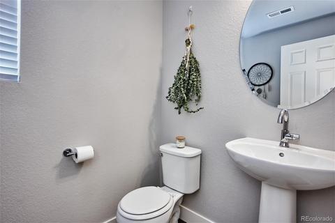 16147 Elk Pl, Denver, CO 80239 photo 14