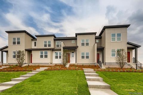 16147 Elk Pl, Denver, CO 80239 photo 2