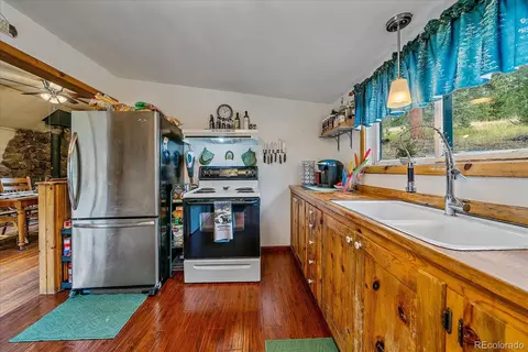 Kitchen - 28321 Shadow Mountain Dr, Conifer, CO 80433 photo 2 of 3
