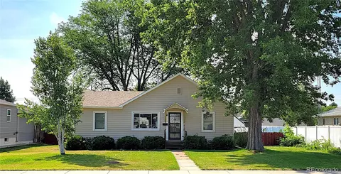 417 W 5th St, Julesburg, CO 80737