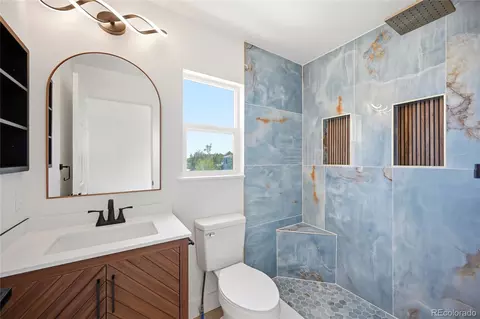 Bath - 19036 E Ithaca Pl, Aurora, CO 80013 photo 1 of 2