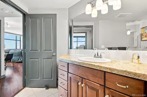 Bath - 8100 E Union Ave #1707, Denver, CO 80237 photo 3 of 3