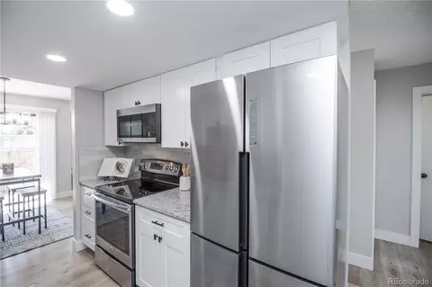 Kitchen - 8765 Carr Loop, Arvada, CO 80005 photo 3 of 4