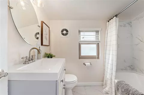 Bath - 4926 Tejon St, Denver, CO 80221 photo 4 of 5