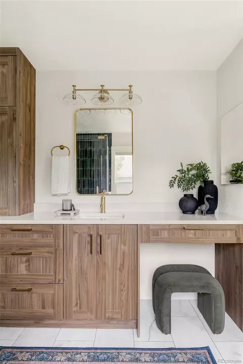 Bath - 8494 E 28th Ave, Denver, CO 80238 photo 3 of 8