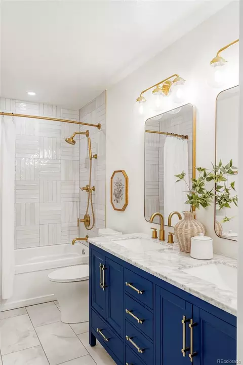 Bath - 8494 E 28th Ave, Denver, CO 80238 photo 7 of 8